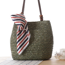 One shoulder straw bag