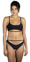 Strappy Bikini, Bryaden