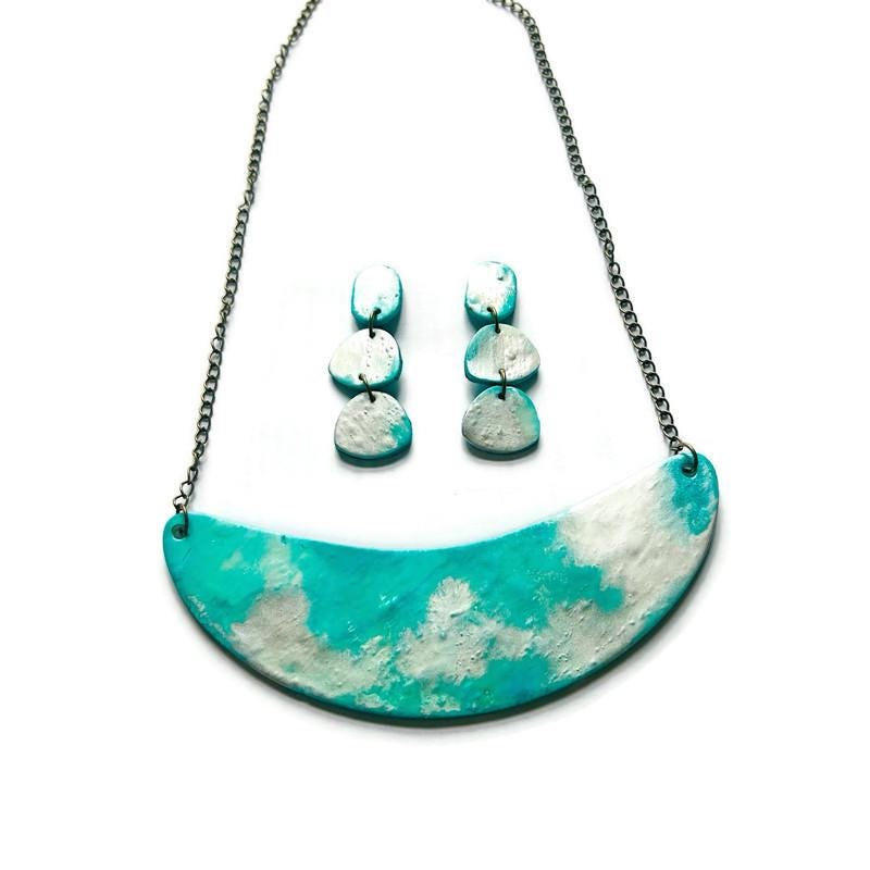Handmade Necklace & Earrings Set in Turquoise and Silver