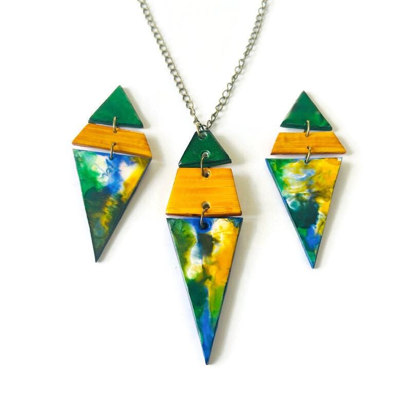Large Green Triangle Pendant Necklace-5